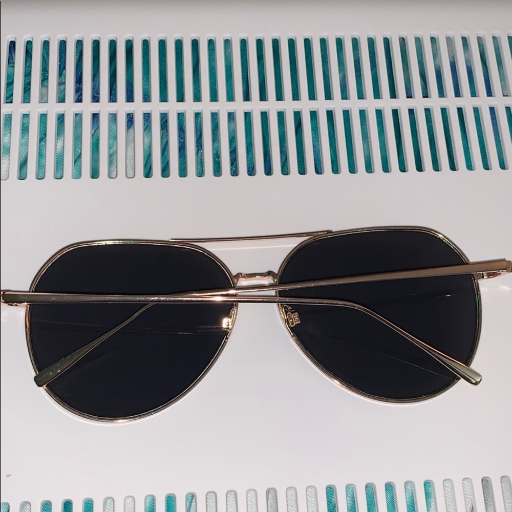 sunglasses - Picture 3 of 3